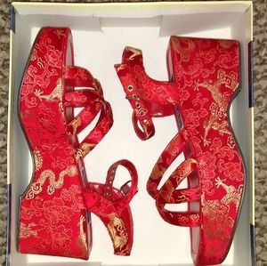 Vintage Oriental Style Wedge Sandal NWOT size 7.5